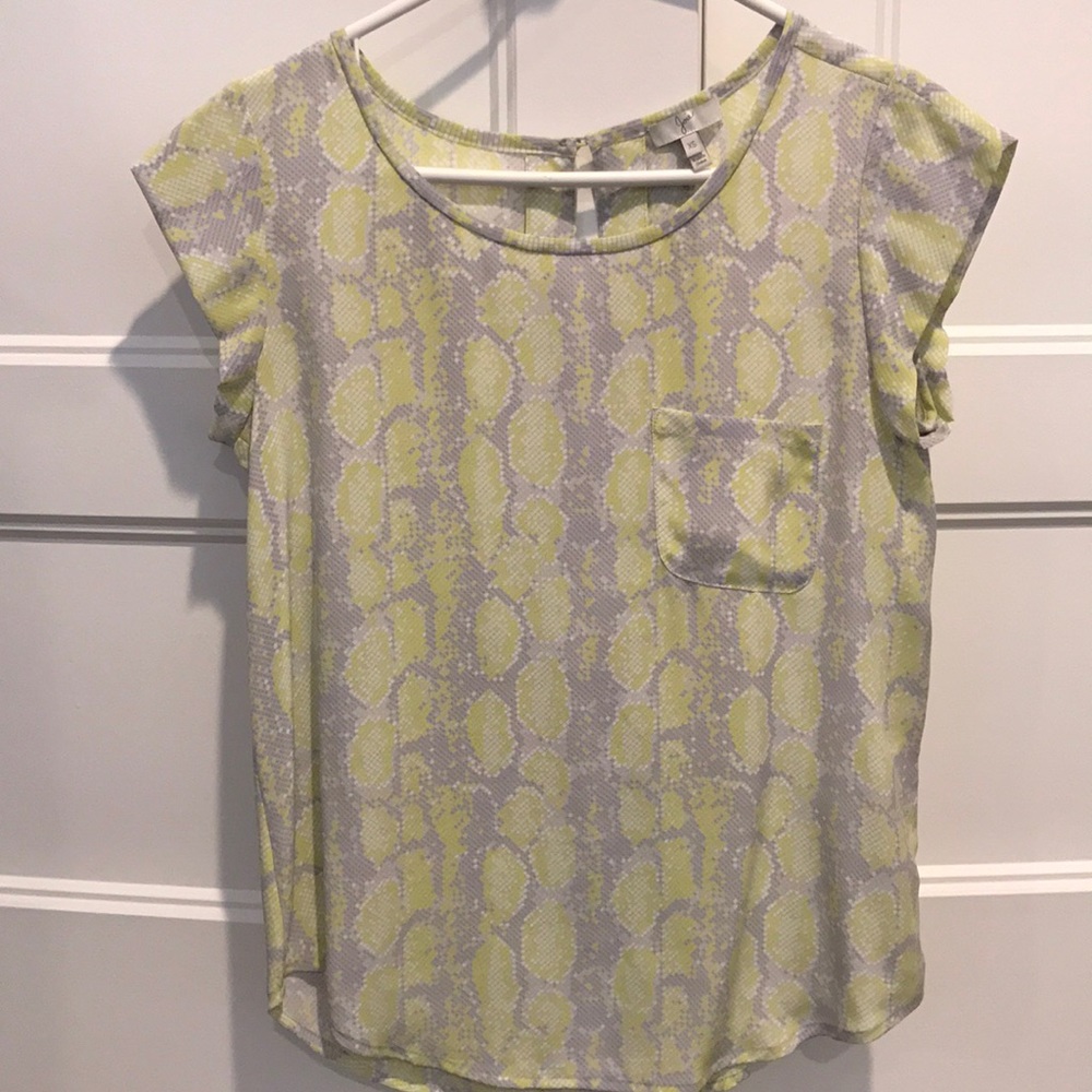 Joie ran her top size xs